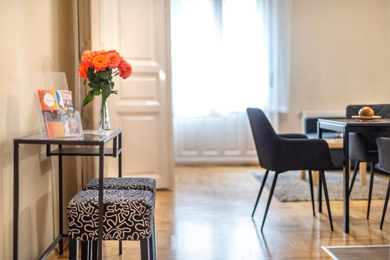 Orangehomes Kalvin Sq 2 Bedroom Apartment Budapest Exteriör bild